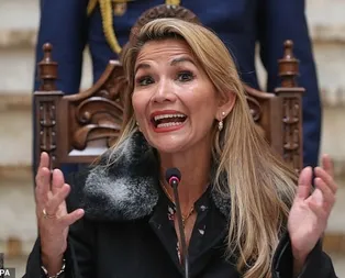 Bolivyada darbe sonrası kendini başkan ilan etmişti! İlk icraatı çok konuşulacak!