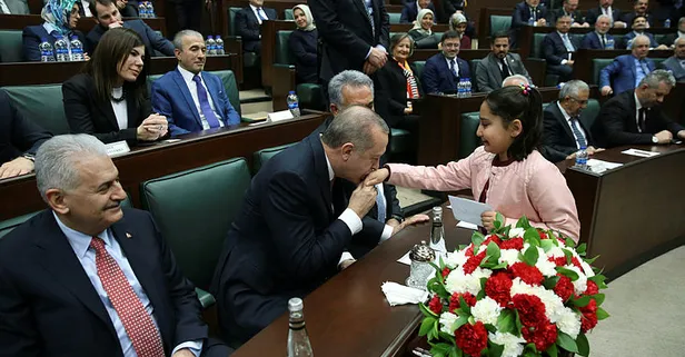 AK Parti Grup Toplantısı'nda renkli görüntüler-3