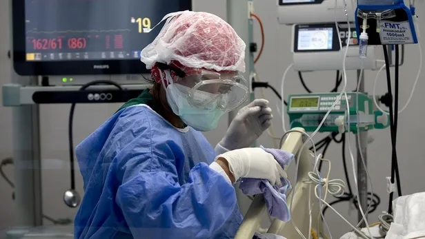 Sağlık Bakanı Fahrettin Koca: Sağlık çalışanlarına önemli iyileştirmeler çok yakın-8