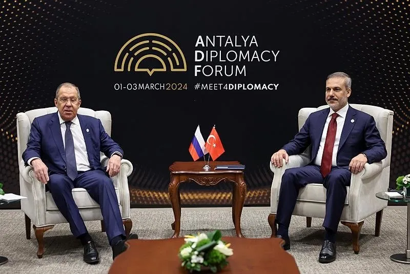 Dışişleri Bakanı Hakan Fidan, 3. Antalya Diplomasi Forumuna katılmak için geldiği Antalya'da, Rusya Dışişleri Bakanı Sergey Lavrov ile görüştü