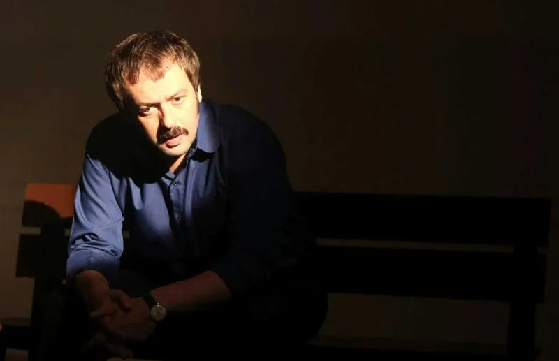 1779878301996.jpeg Okan Yalabık'ın son halini görenler tanıyamadı! Elon Musk'a olan benzerliği dikkat çekti: Sosyal medya ikiye bölündü-5
