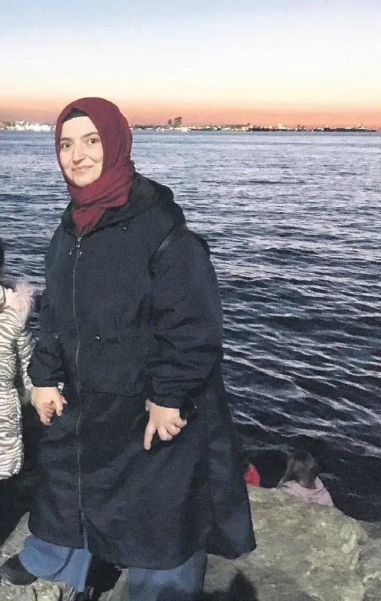 Eşini boğarak öldüren cani kocayı evde bulunan kanlı fotoğraflar ele verdi