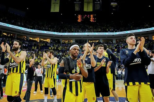 Son dakika: Fenerbahçe taraftarları, Anadolu Efes maçında salonda olacak