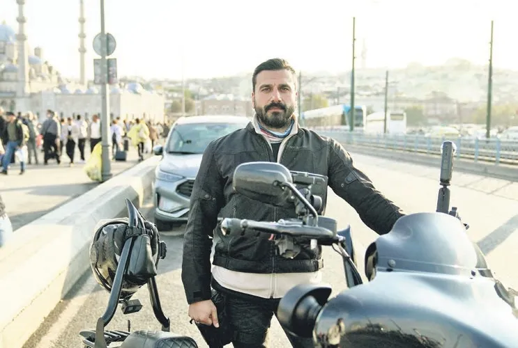 Motosikletle umreye gitti