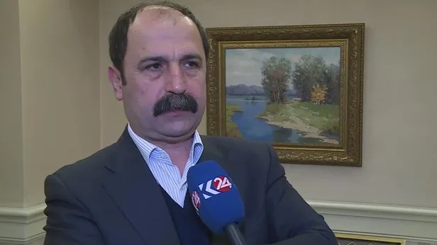 kilicdaroglunun-bayrak-hazimsizligi-olan-danismani-nusirevan-elciden-skandal-savunma-1673474526938.jpeg Kılıçdaroğlu'nun bayrak hazımsızlığı olan danışmanı Nuşirevan Elçi'den skandal savunma!-10