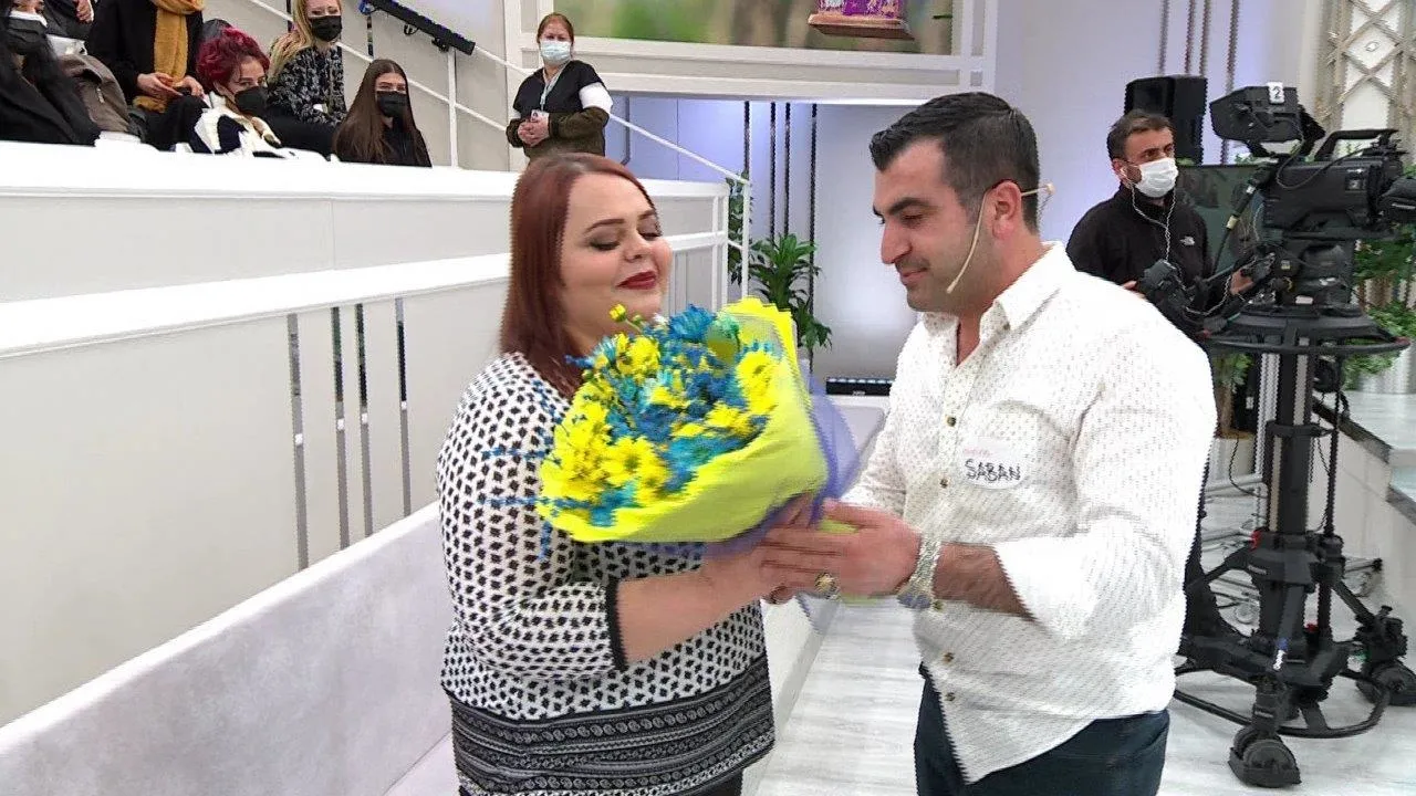 Esra Erol'da Fenerbahçe rüzgarı estiren Şaban Bey'in eşine yaptığı jest herkesi şoke etti!