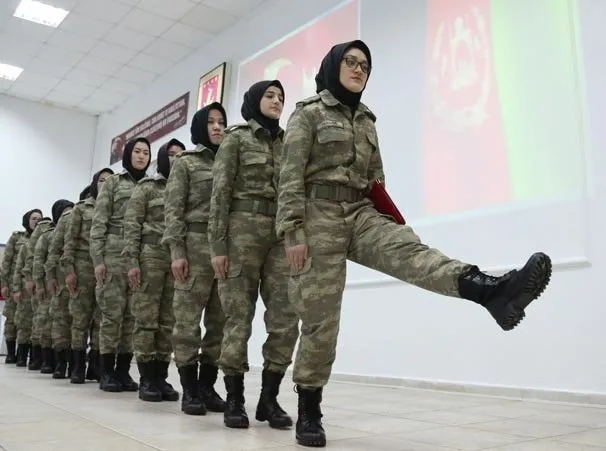 afganistan dan gelen