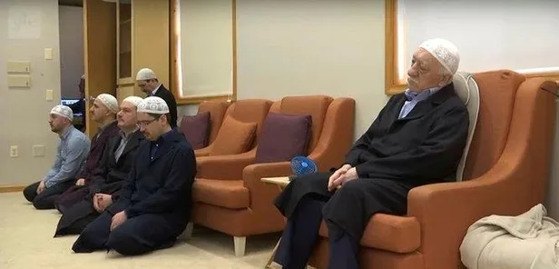 skandal-bylock-yazismalarina-yansidi-fetonun-inini-kabeyle-bir-tuttular-1605210096912.jpeg Skandal ByLock yazışmalarına yansıdı! FETÖ'nün inini Kabe'yle bir tuttular...-1