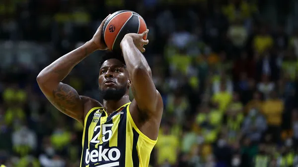 basketbol-haberleri-fenerbahceden-galatasaraya-transfer-1656080754482.jpg
