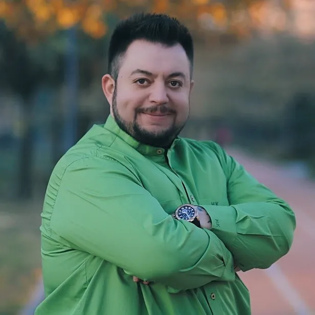 Hüseyin Kağıt kimdir? Hüseyin Kağıt kaç yaşında, nereli, şarkıları neler?-3