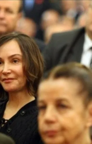 Deniz Baykal'ın kızı Aslı Baykal'dan CHP medyasının AK Parti'ye geçiyor iddiasına bomba yanıt: Kendi ağızlarıyla itiraf ettiler