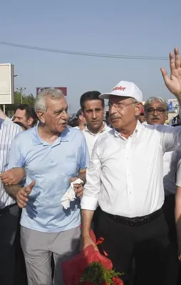 Sözde adalet yürüyüşü teröristbaşı FETO'ya yetmedi!