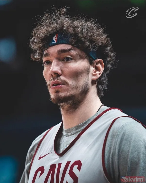 Ebru Şahin ile Cedi Osman evleniyor! Güzel oyuncu paylaştı sosyal medya yıkıldı bakın nasıl evlilik teklifi aldı - 17