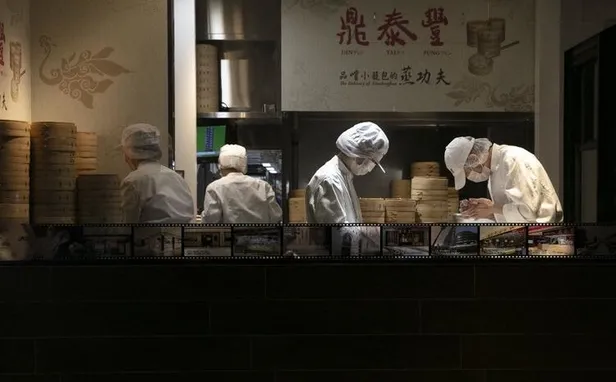 Dünya bu araştırmayı konuşuyor! Klimalı bir restorandaki bir kişi koronavirüsü 53 dakikada 9 kişiye bulaştırdı-4