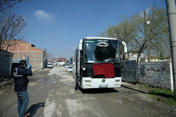 SON DAKİKA: Eskişehir’de kan donduran ölüm! Lastik ile çamurluk arasına sıkışıp 160 metre sürüklendi-5