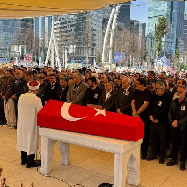 Büyük Hilmi'ye veda! Şinasi Yurtsever son yolculuğuna uğurlanıyor! - 17