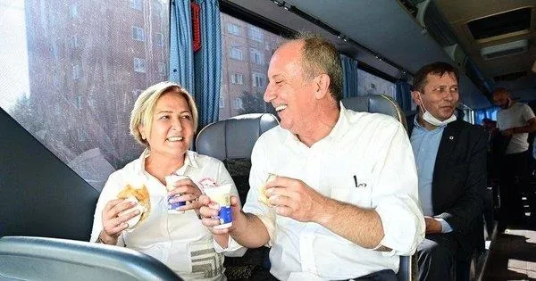 chpnin-ulke-aclik-sinirinda-siyaseti-kebapcida-son-buldu-kilicdaroglu-imamoglu-ve-kaftancioglundan-ziyafet-1603034140435.jpeg CHP'nin ‘Ülke açlık sınırında’ siyaseti kebapçıda son buldu! Kılıçdaroğlu, İmamoğlu ve Kaftancıoğlu'ndan ziyafet...-3