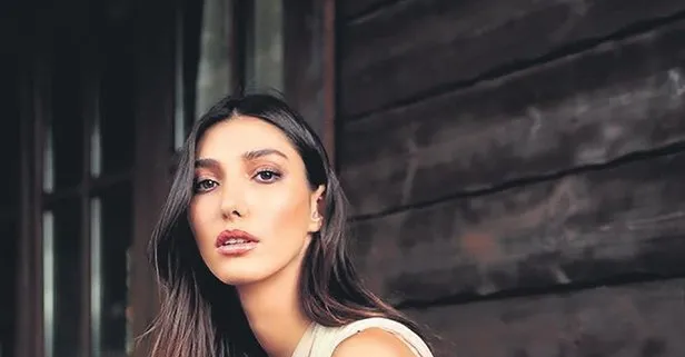 Miss Turkey 2018 güzeli Şevval Şahin İstiklal Marşını bilemedi; Fahrettin Kocayı tanımadı!