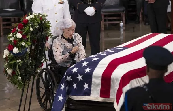 ABD'li Senatör McCain için Kongre'de tören düzenlendi - 26