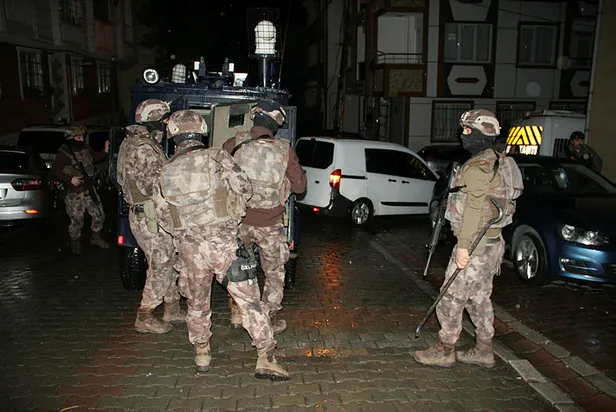 İstanbul'da 30 adrese baskın-7