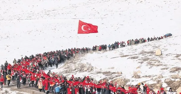 Şehitlere saygı | Sarıkamış Harekatı’nın 110. yılını anma yürüyüşü