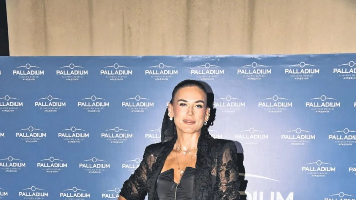 Miray Akovalıgil ilk gün gibi hissediyor! "10 yıldır sahnedeyim hala kelebekler uçuşuyor"