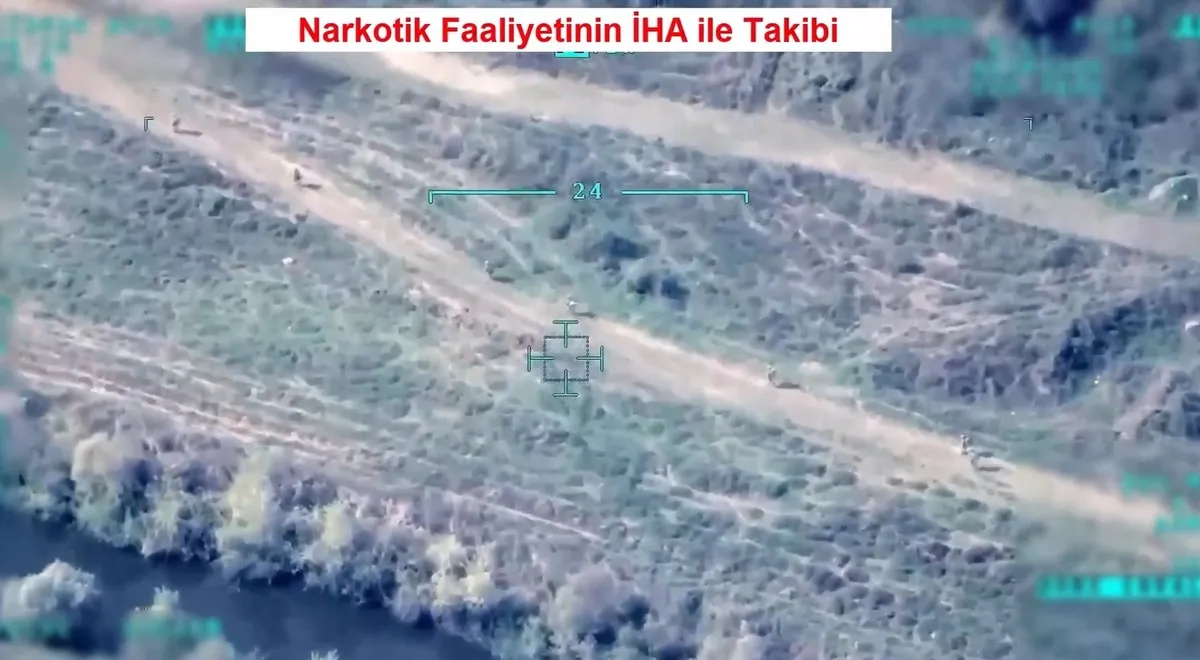 diyarbakirda-uyusturucu-operasyonu-48-bin-579-kok-kenevir-imha-edildi-1792657801856.jpeg Diyarbakır’da 3 ilçede uyuşturucu operasyonu! 48 bin 579 kök kenevir ve skunk imha edildi-4