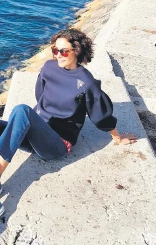 Arzum Onan güzel havanın tadını çıkardı