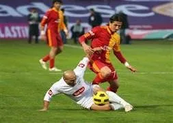 Cimbom’da 2 futbolcu yolcu