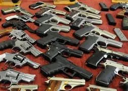 Kuşadası’nda silah operasyonu