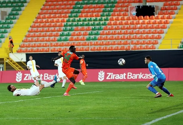 Alanyaspor farklı turladı! Alanyaspor 6-0 Osmaniyespor (MAÇ SONUCU-GOLLER VE ÖZET İZLE)-1