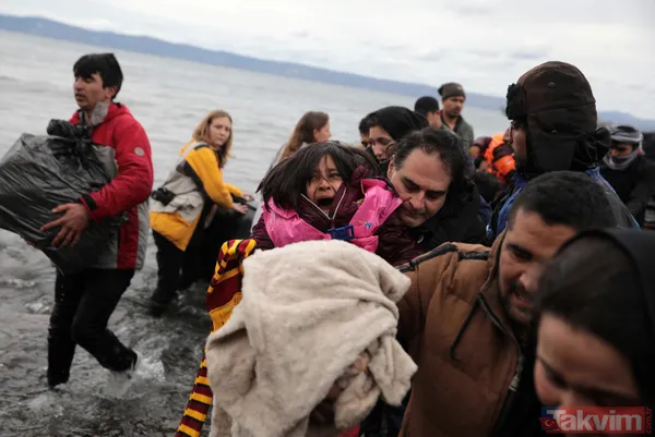 Ajanslar son dakika olarak duyurdu: İşte Yunanistan'a ulaşan göçmen botları - 44