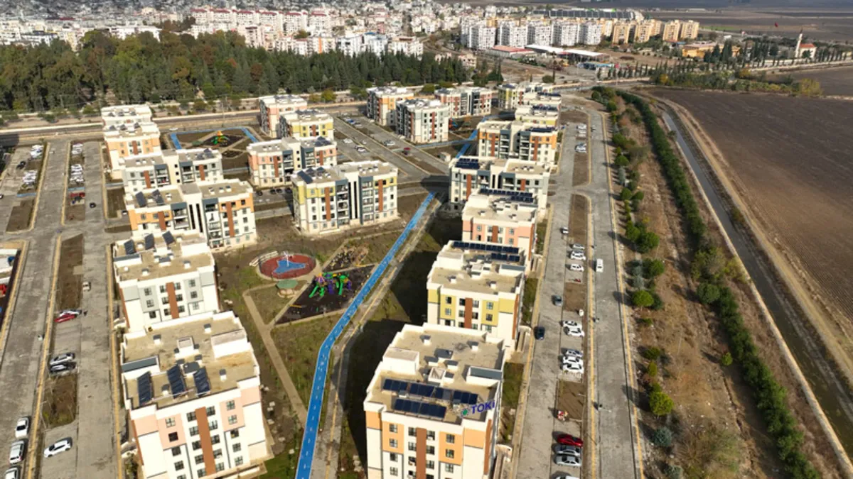 TOKİ Adana Ceyhan’daki afet konutlarını bitirdi!