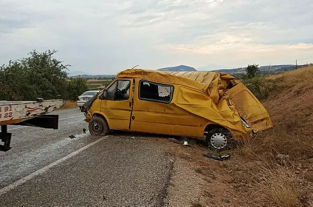 Denizli'de korkunç kaza! 1’i ağır 3 yaralı