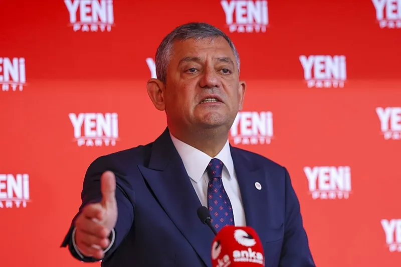 chpden-ozgur-ozele-yok-hukmunde-cikisi-hesaplasma-genel-merkezin-duvarlarina-uzandi-1793197950666.jpeg CHP’den Özgür Özel’e “yok hükmünde” çıkışı! Bütün iş ve eylemler yok sayılacak-5