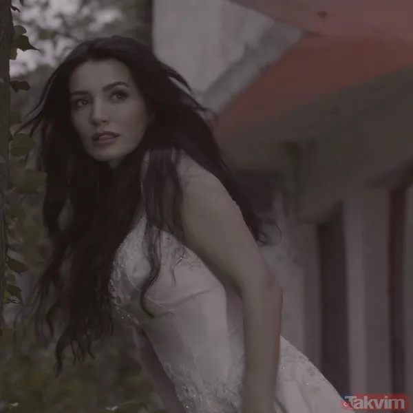 2 çocuk annesi Havva Öztel gelin oldu! Aleyna Tilki’nin biricik annesine bakın! Küçük kızı Ayça Tilki’nin getirdiği gelinlikle... - 8