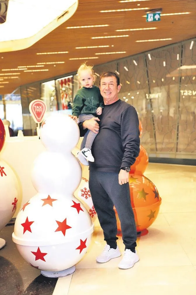 yagmur-tanrisevsin-yine-begeni-topladi-guzel-oyuncu-sempatik-tavirlariyla-dikkat-cekti-1704844841595.jpeg Yağmur Tanrısevsin yine beğeni topladı! Güzel oyuncu sempatik tavırlarıyla dikkat çekti-2