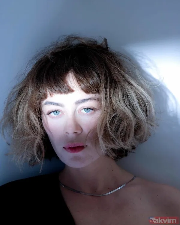 4 aylık hamile olan Demet Evgar siyah mayosuyla paylaştı! Göğüs dekolteli pozuna Burcu Biricik kayıtsız kalmadı! “Leoparım benim” - 2