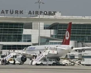 THY uçağınd kavga: Görevlinin parmağı koptu