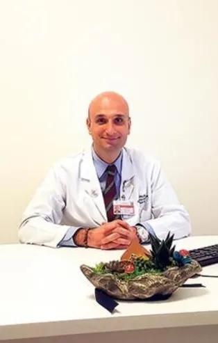 Bilim Kurulu üyesi Doç. Dr. Afşin Emre Kayıpmaz uyardı: Koronavirüsle mücadelede en kritik döneme girdik