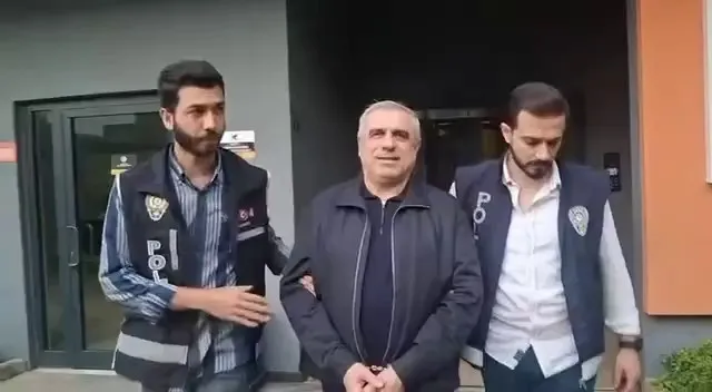 alihan-kuris-sorusturmasinda-4-dalga-operasyon-30-gozalti-karari-23-sirkete-kayyum-secimlere-mudahaleye-desifr-1789894340543.jpeg Alihan Kuriş soruşturmasında 4. dalga operasyon: 30 gözaltı kararı, 23 şirkete kayyum! Seçimlere müdahaleye deşifre-7