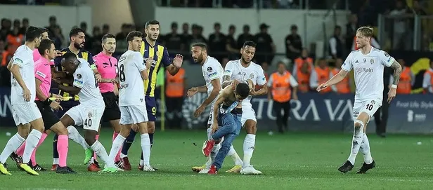 ya-elinde-bicak-olsaydi-1662421723014.jpeg Beşiktaş'ın yaşanan skandal olaylarla ilgili tepkisi sürüyor: Ya elinde bıçak olsaydı!-5
