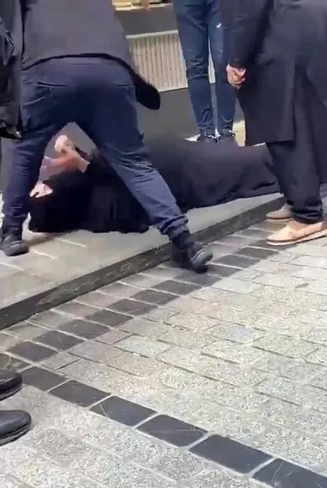 1713786768695.jpeg İstanbul Fatih’te çarşaflı kadına alçakça saldırmıştı: İstenen ceza belli oldu-6