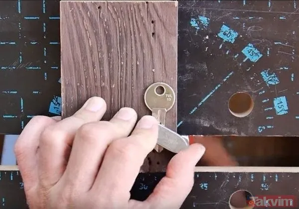 Eğer anahtarlığınız kalabalıksa eve geldiğinizde hep aynı sorun ile karşılaşırsınız.