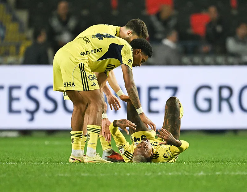 Beşiktaş - Fenerbahçe maçının 11'leri netleşti! Kartal ve Kanarya'nın dev randevusu - 10