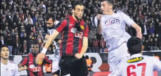 Sivas ve Eskişehir’e  UEFA’dan şok ceza