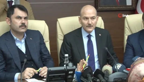 Son Dakika: Bakanlar canlı yayında depreme yakalandı! İşte o anlar