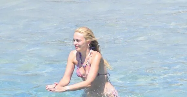 Nilperi Şahinkaya tatil sezonunu Bodrum'da açtı