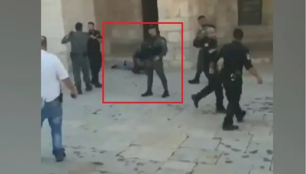 Mescid-i Aksa'ya giden çocuğu İsrail polisi gözaltına aldı (Video)