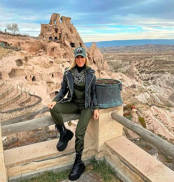 Sosyetik Burcu Şendir Kartalkaya’da ölümden döndü:-8